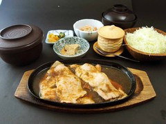 ロース生姜焼き定食